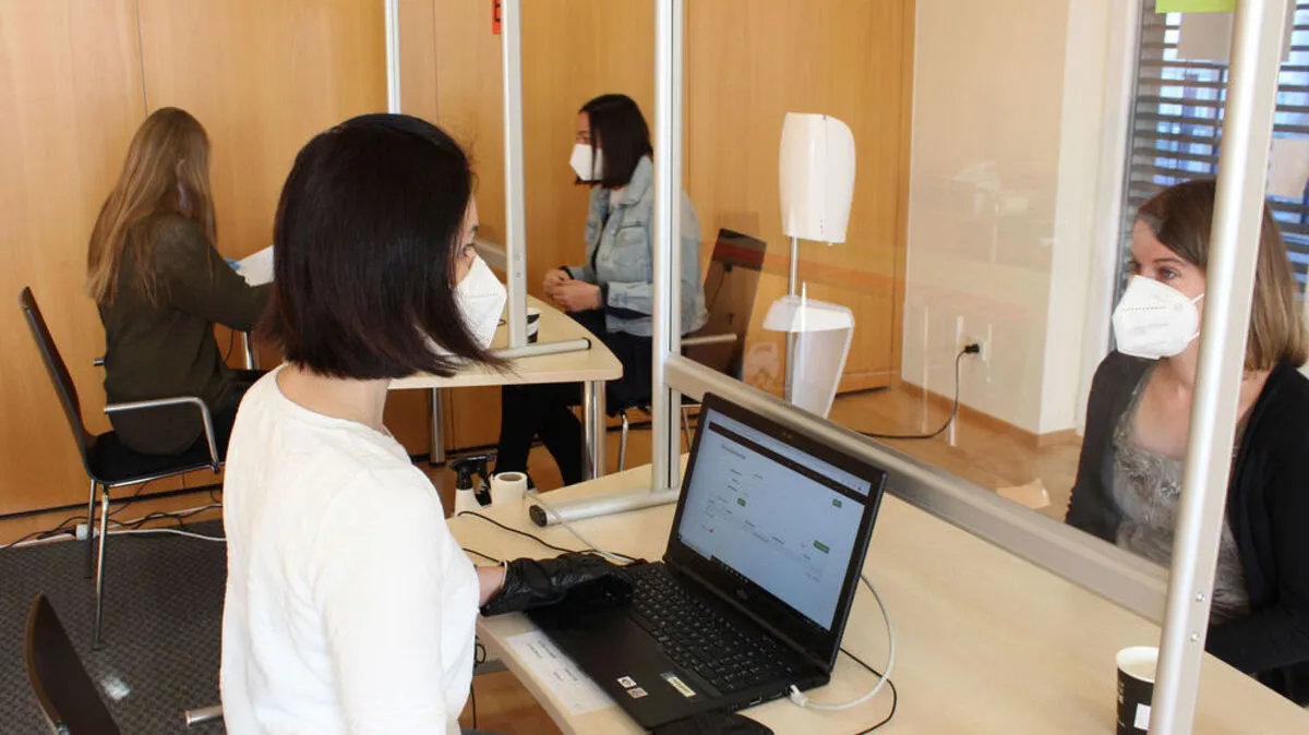 Die Teststraße in St. Stefan im Rosental war am Freitag gut besucht