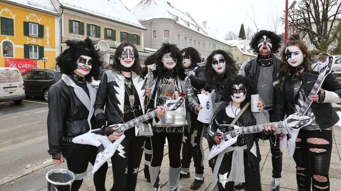 Die Gruppe "Kiss" wurde Zweite bei den Gruppen.