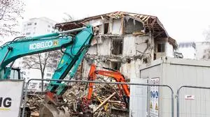 Abriss Gebäude am Hülgerthpark Klagenfurt 