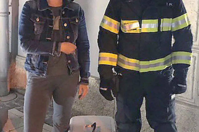 17. Juli: Für Smoky fuhr die Feuerwehr die Drehleiter aus Am Hauptplatz von Fürstenfeld rettete die Feuerwehr in der Nacht einen Kater vom Dach der Musikschule. Mehr dazu.