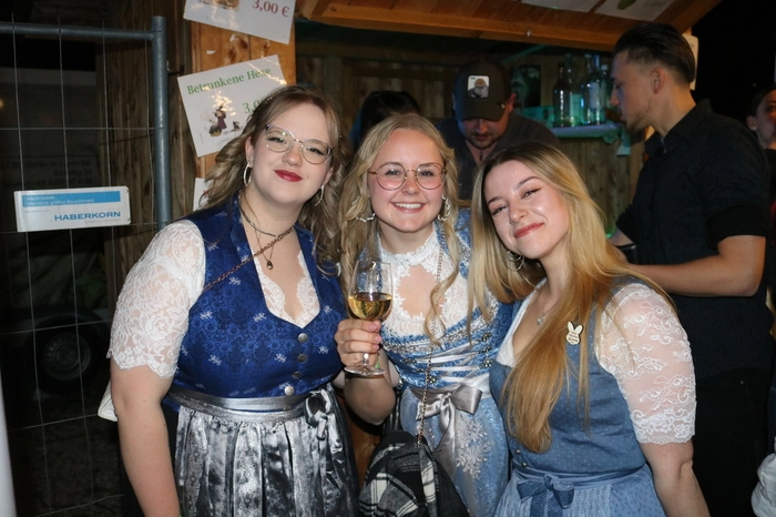 Klicken Sie sich durch die Bilder vom Osterkränzchen der LJ Reichenfels.