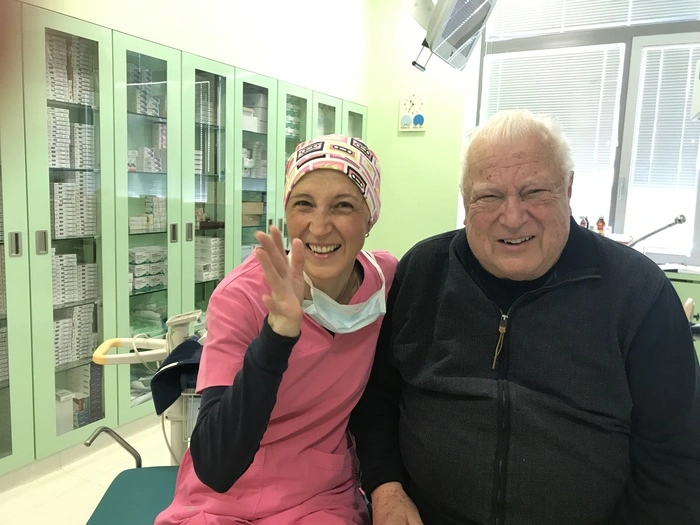 Dr. Mikeks Vater hatte aufgrund von grauem Star das Autofahren am Abend zunehmend vermieden