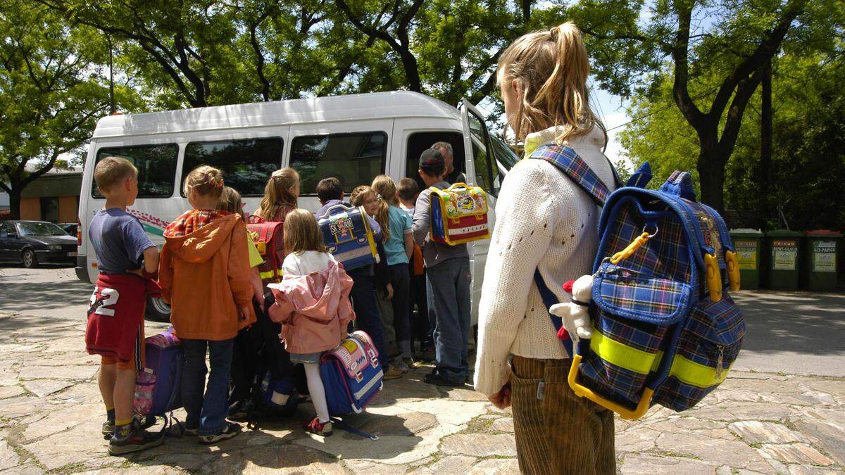 Transportunternehmen erhalten für die Schülerbeförderung mehr Geld  