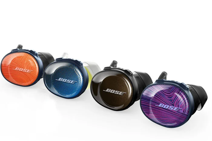 Klassische Kopfhörer ohne Kabel gibt es zuhauf, doch bei den In-ear-Varianten trennt sich die Spreu vom Weizen. Denn die Geräte sind meist teuer und mangels Kabel ist die Wahrscheinlichkeit, sie zu verlieren, hoch. Bose hat das Problem mit seinen SoundSport Free gelöst. Einerseits sitzen sie gut, andererseits kann man sie mit der Bose-App wiederfinden. Preis: ab 174,99 Euro.