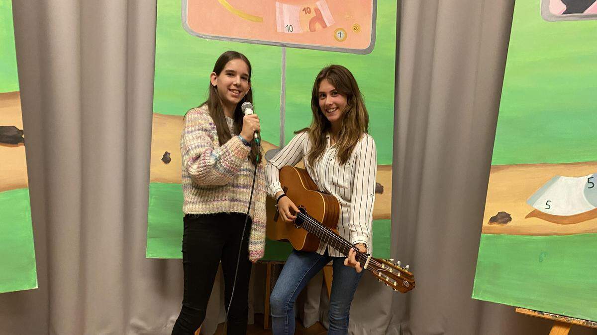 Antonia Hermann (5A) und Clara Neumann (7A) wirken an der neuen Musicalproduktion des Borg Feldbach mit