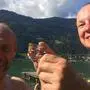 Sieben Stamperl Seewasser verkosteten Martin Unger und Robert Kaspar auf ihrer Tour