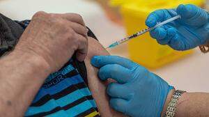 Seit Mai ist die Impfstraße in Eisenerz zugesperrt, die zweite Impfung wird in der Leobener Baumaxhalle durchgeführt.