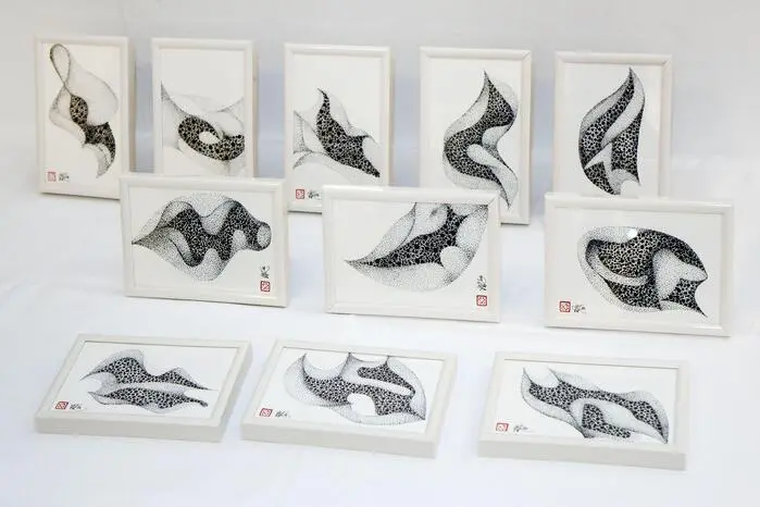 In den 1970er-Jahren war er als Kunsterzieher tätig und setzte sich intensiv mit Malerei, Grafik und Plastik auseinander.