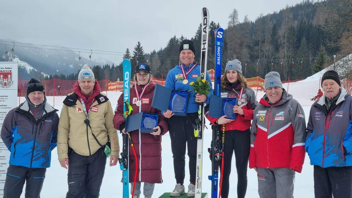 Julia Bauer stand in Radstadt ganz oben auf dem Stockerl, sie wurde U21-Meisterin im Super G