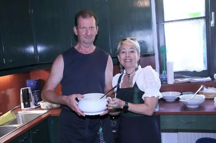 Auf die Besucher warteten die g‘schmackige Bärnbacher Kirchweihsuppe sowie Kaffee und Kuchen.