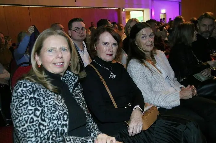 Klicken Sie sich durch die Fotoserie von dem Weihnachtskonzert.