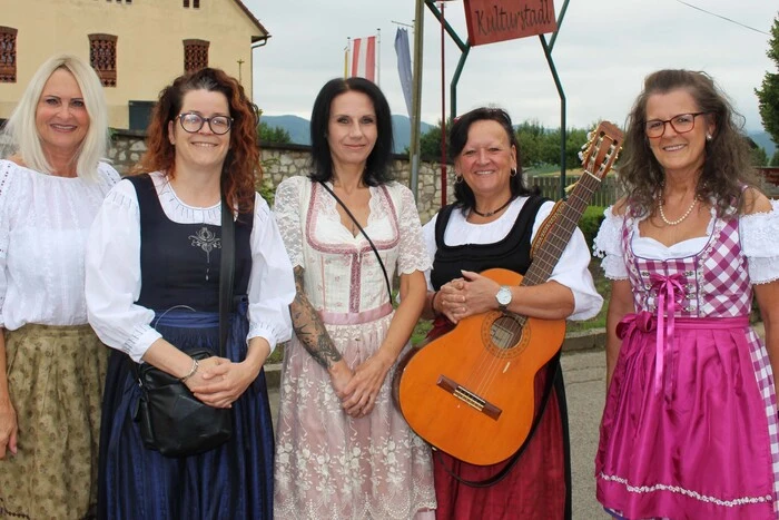Klicken Sie sich durch die Galerie eines Festtages mit Doppeleffekt