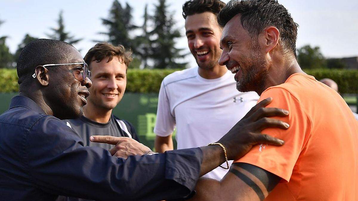 Paolo Maldini (rechts) hatte mit Clarence Seedorf einen prominenten Zuschauer in den Rängen