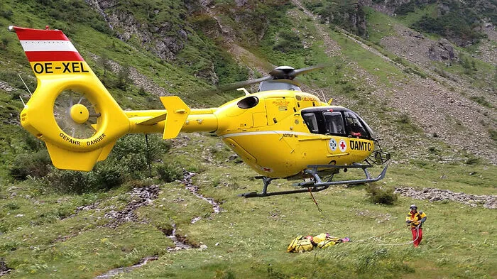 Die Besatzung des C14 barg am Mittwoch zwei schwer verletzte Wanderinnen