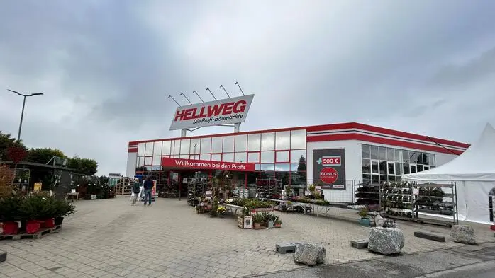 Wird zugesperrt: Hellweg-Standort in Raaba 