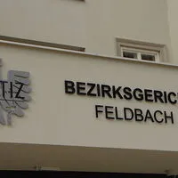 Verhandlung zu Nachbarschaftsstreit, der handgreiflich wurde 