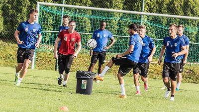 Auftakttraining für die Wölfe