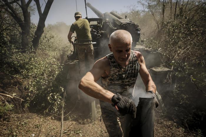 Während um Kursk immer noch Vorstöße gelingen, stehen die Verteidiger im Donbas unter Druck