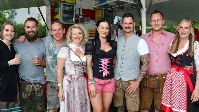 Viele junge Pärchen pilgerten zum Meilenstein Open Air nach Maria Rojach