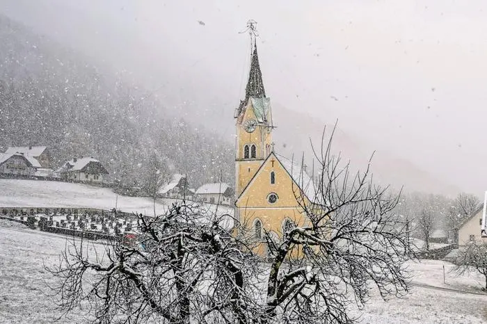 „Die Natur hat wieder ihr Kleid gewechselt und trägt wieder weiß“, schreibt Leserreporter Werner Buchacher aus Tressdorf im Gailtal