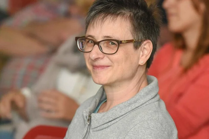 Buchhändlerin Barbara Kreiner sorgte für einen ansprechenden Büchertisch.
