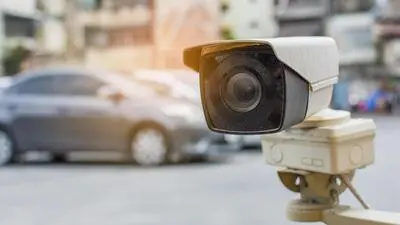 Kamera auf einem Parkplatz