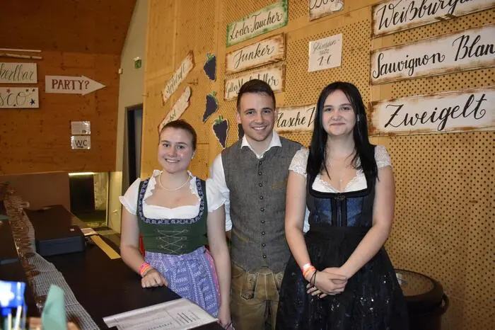 Rund 500 Besucherinnen und Besucher waren gekommen, um eine Stunde länger zu feiern.