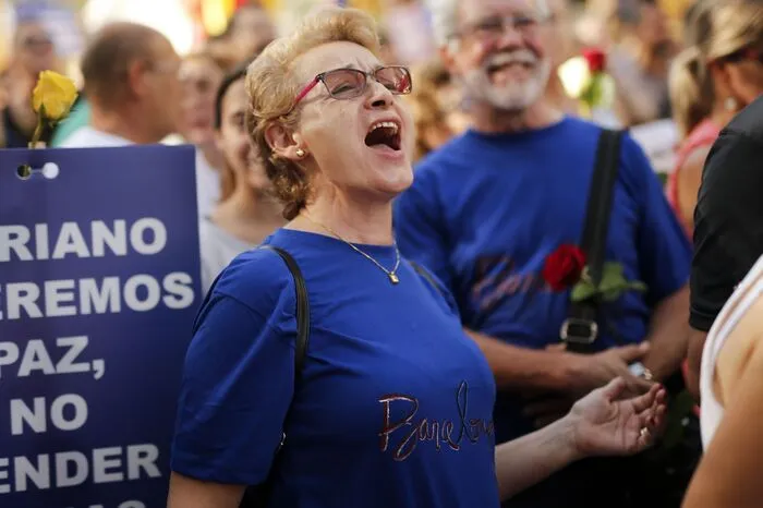 Mit dem Motto "Ich habe keine Angst" antworteten die Menschen auf den Straßen Barcelonas auf die islamistischen Anschläge, die am 17. August auf dem Boulevard La Rambla sowie im nahen Badeort Cambrils insgesamt 15 Todesopfer und fast 130 Verletzte forderten.