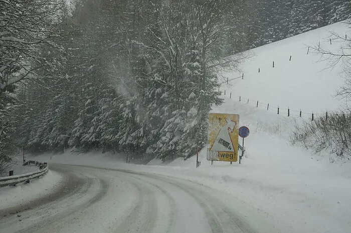 Der Feuerwehr von St. Kathrein am Hauenstein reicht es: Jedes Mal bei Schneefall muss sie ausrücken, um hängengebliebene Lkw zu bergen. Immer sind diese schlecht ausgerüstet. Mehr dazu...