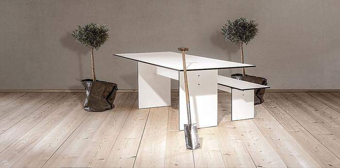 Tisch aus nachhaltigem HPL vom deutschen Hersteller Janua 