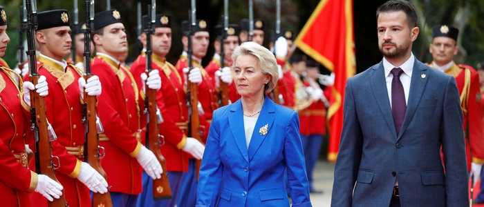 Der weiter Weg in die Europäische Union: EU-Kommissionspräsidentin Ursula von der Leyen und Jakov Milatović, der Präsident von Montenegro