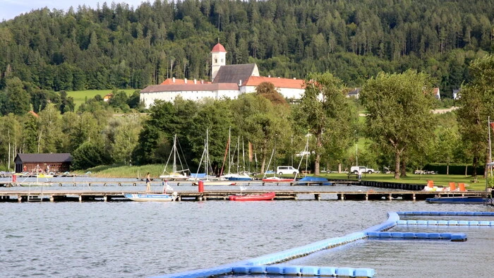 Die Wasserrettung lud am Samstag zum Längseefest. 