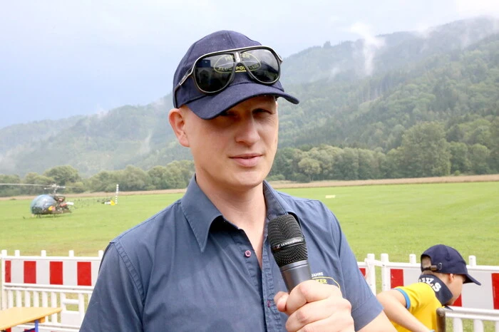 Übrigens: Auch als Sprecher eine gute Figur machte Flugsportclub-Obmann Philipp Lesiak, der Wissenswertes über die Fliegerei zu berichten wusste.