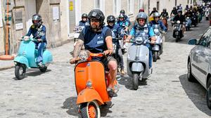 Vespa! Bald italienisches Kulturerbe, um Schadstoffgrenzen zu entgehen