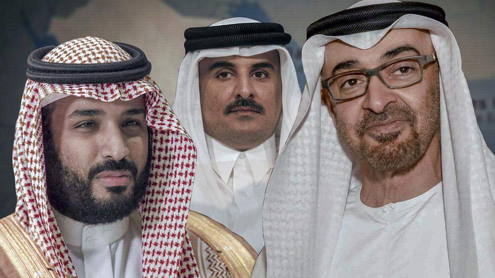 Mohammed bin Salman, Saudi-Arabiens Kronprinz, Tamim bin Hamad Al Thani (Mi.), Staatsoberhaupt von Katar, und Mohammed bin Said Al Nahjan.
