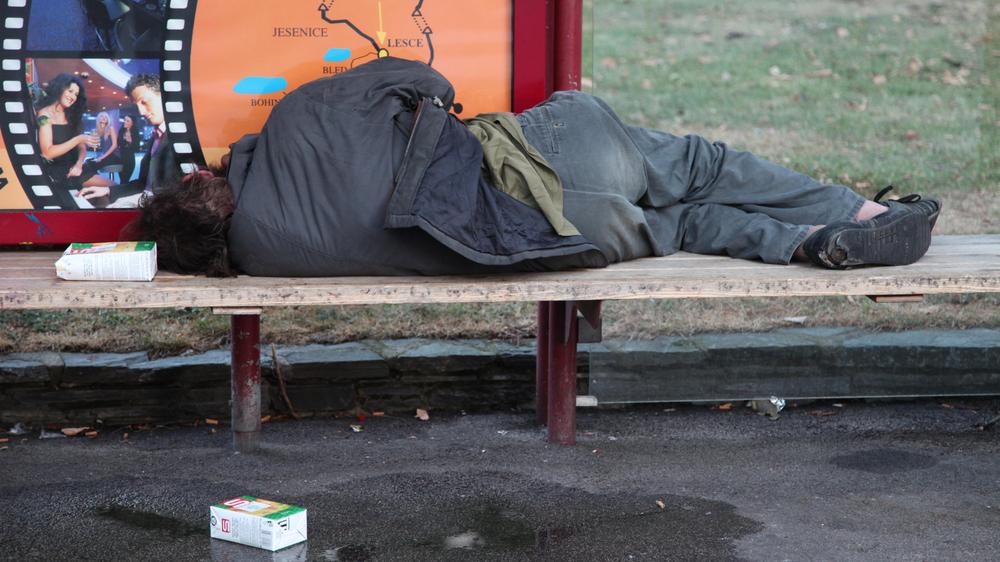 Die psychischen Erkrankungen des obdachlosen Mannes (hier ein Sujetbild) waren Thema bei der Gerichtsverhandlung
