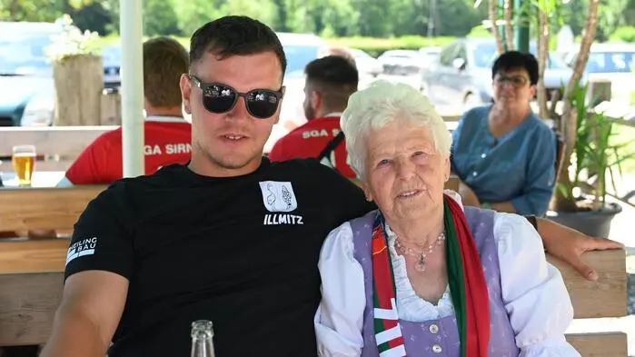Obfrau Andrea Sickl vom SAG (Sportgemeinschaft Albeck) organisierte gemeinsam mit dem SV Steuerberg die gelungene Veranstaltung und betont, dass die Zusammenarbeit im Organisationsteam perfekt funktionierte. Sie möchte sich bei Herrn Franky Hinteregger, Christine Hinteregger, dem Obmann des SV Steuerberg Werner Egger, dem Spar-Markt Sirnitz, dem gesamten SGA - Team, den freiwilligen Helfern sowie der Polizei für die gute Absprache und Zusammenarbeit bedanken.