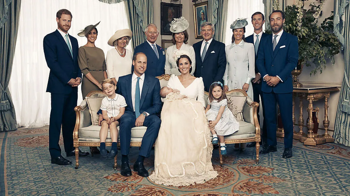 Die royale Familie mit den Eltern und Geschwistern von Herzogin Kate