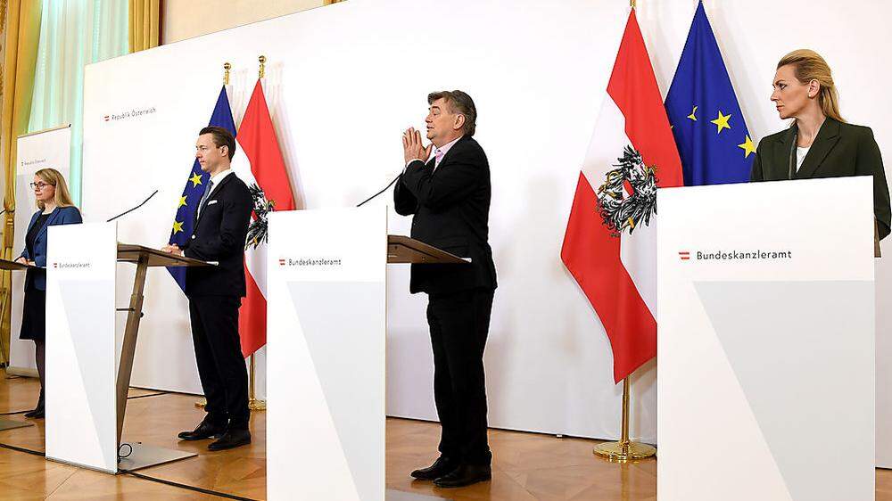 Wirtschaftsministerin Schramböck, Finanzminister Blümel, Vizekanzler Kogler und Arbeitsministerin Aschbacher