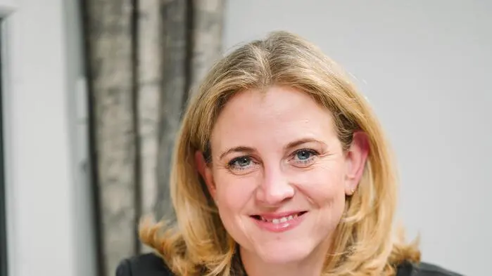 Beate Meinl-Reisinger erstmals im sehr privaten Gespräch über sie als Mutter, über Vereinbarkeit und ihren Appell, dennoch Kinder zu bekommen. 