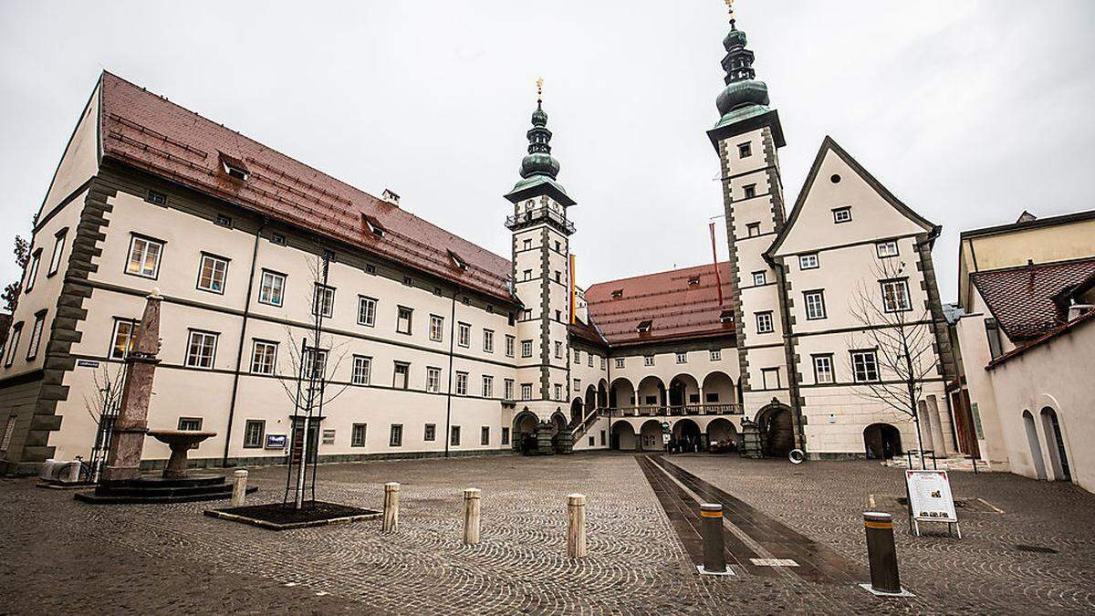 Der neu gestaltete Landhaushof. Im Landhaus wurde das Budget beschlossen