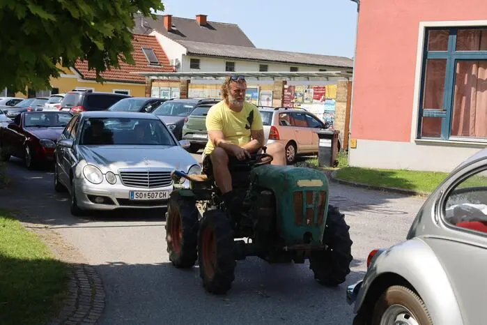Viele Wege führten die Oldtimer auf das Veranstaltungsgelände 