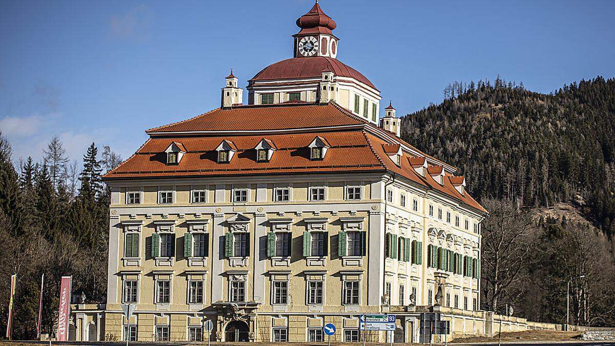 Schloss Pöckstein ist Kulisse für große Adventausstellung