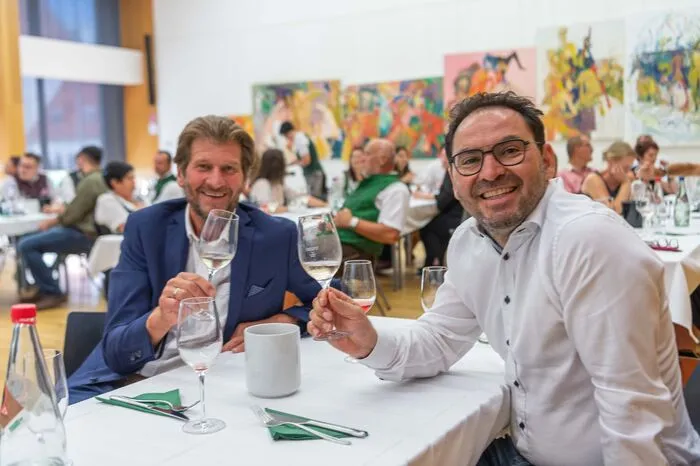 Wein-Steiermark-Obmann Stefan Potzinger mit Walter Skoff