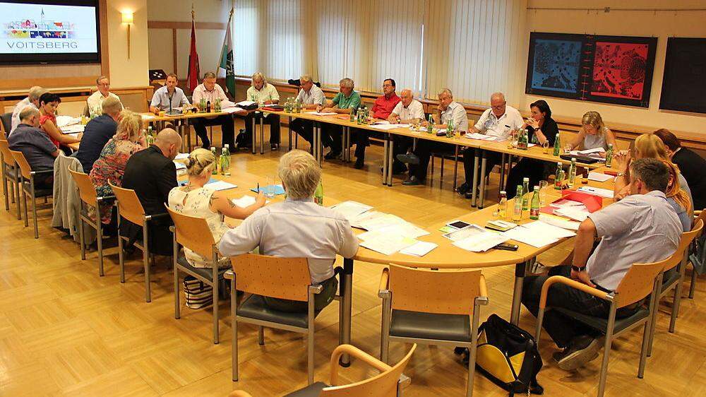 Der Voitsberger Gemeinderat beschloss mehrheitlich die Abtretung von 49 Prozent der Stadtwerke Voitsberg an die Stadtwerke Judenburg