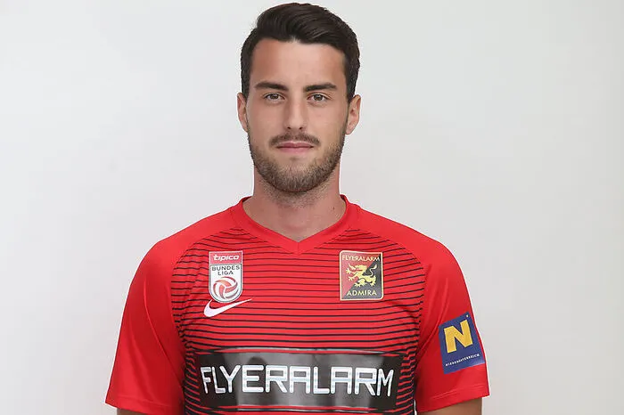 Fabio Strauss, geboren am 6. August 1994 Vereine als Profi: Admira Wacker Spiele für Admira (vor der Saison): 32
