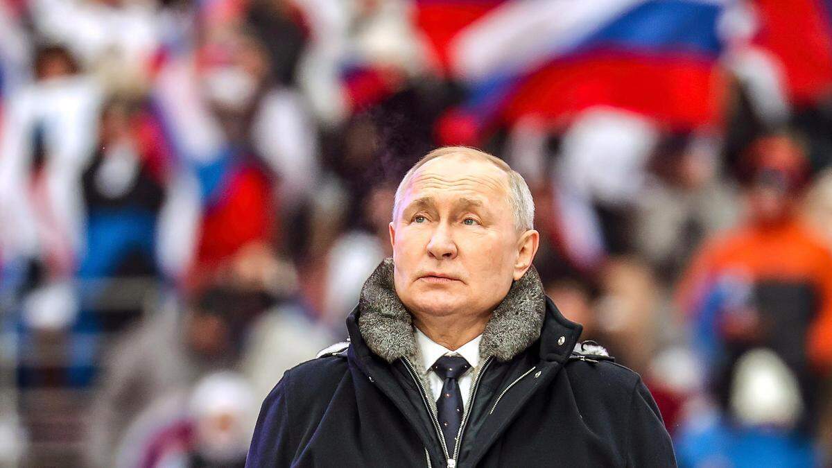 Der russische Präsident Wladimir Putin überrascht mit seiner Unterstützung der Demokratin