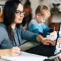 Viele Eltern betreuen ihre Kindergartenkinder im aktuellen Lockdown zu Hause, oft neben eigenen Homeoffice