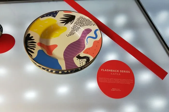 Geschirrserie "Flashback" - inspiriert von den kräftigen Farben der 1980er-Jahre