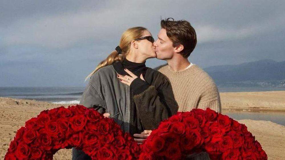 Verlobung im Hause Schwarzenegger | Ein Kuss für die Ewigkeit: Abby Champion und Patrick Schwarzenegger werden heiraten